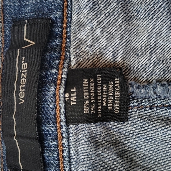 Venezia Denim Shorts Size 18  Tall - Picture 5 of 5
